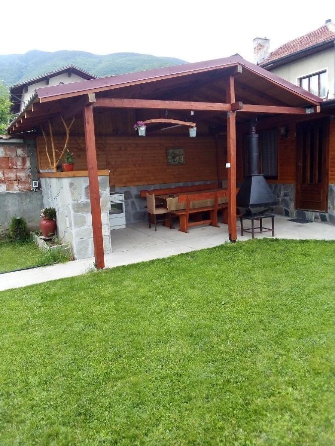 Holiday Guest House Kemo Szapareva Banja Kültér fotó